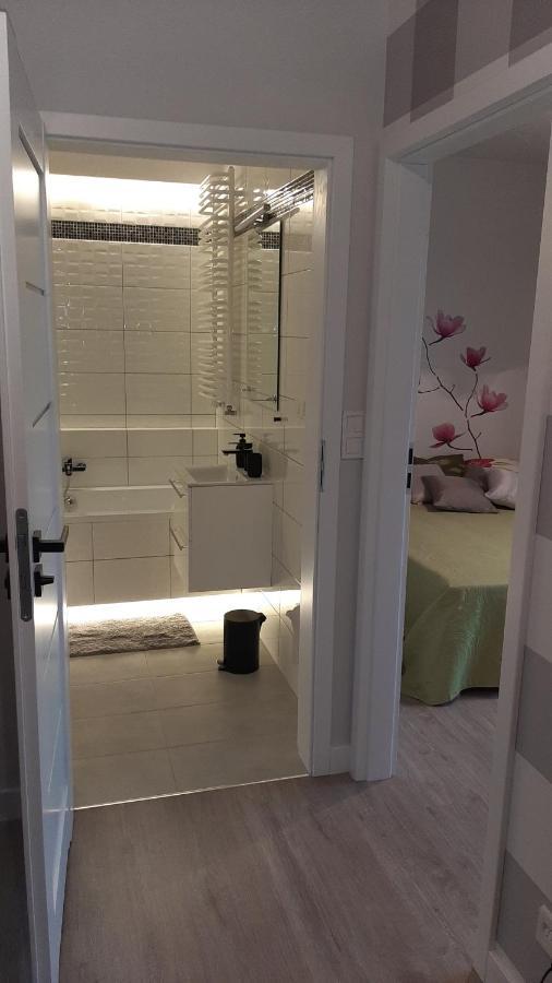 Apartament Pelka Varsovia Exterior foto